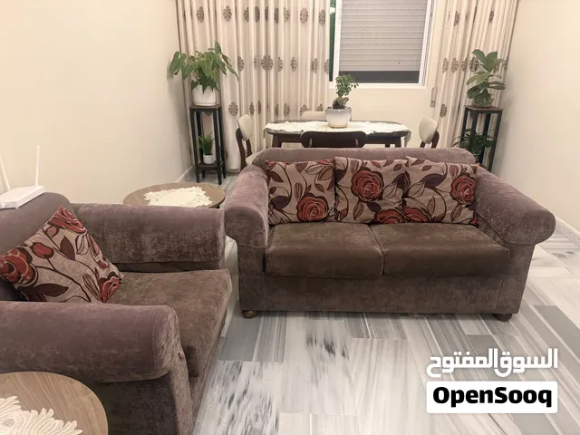 طقم كنب لون بني