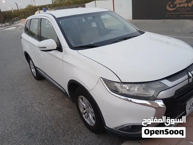 ميتسوبيشي اوتلاندر 2019 STD هاتشباك خليجي بسعة محرك 2000 سي سي بحالة ممتازة