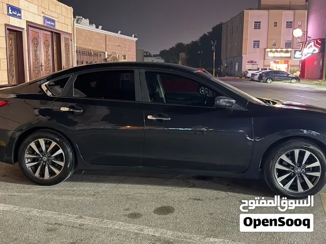 Used Nissan Altima in Al Batinah