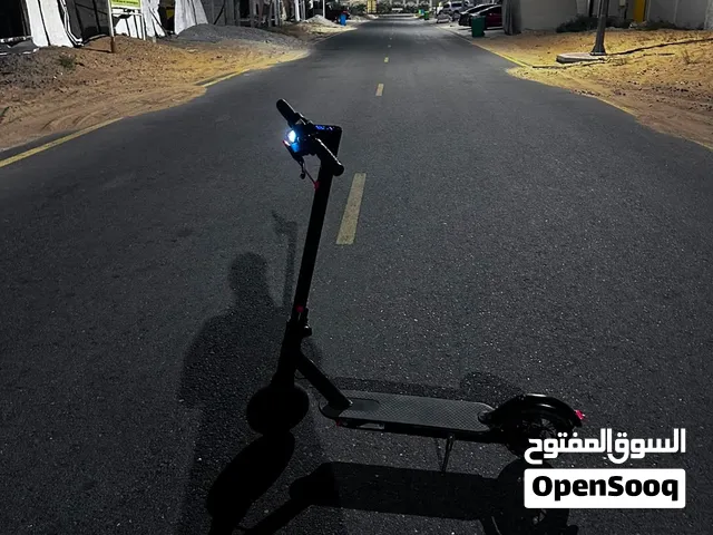 للبيع سكوتر كهربائي 2025