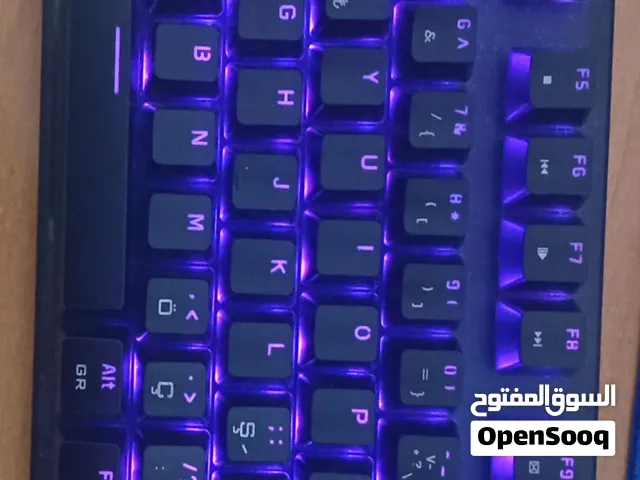 كيبورد سويتش ازرق فيه RGB الحجم 100% ا