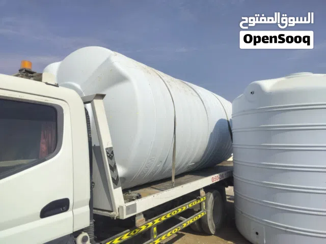متوفر لدينا خزانات مياه مستعمله نظيف من بلاستك وفايير جلاس متوفر جميع الاحجام بافضل الاسعار .