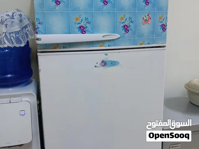 ثلاجة فيستل 20 قدم بسعر 200 وبيهة مجال