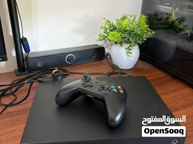 Xbox One X للبيع او بدل