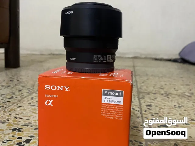 عدسة سوني 50 F1.8