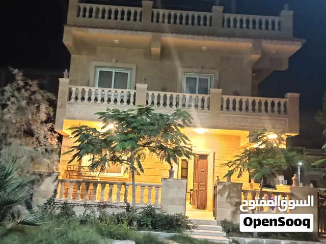قريه فرح الساحل الشمالي يوجد لدي الكثير من الشلهات مساحات 120 متر واكثر