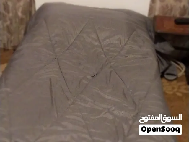 تخت مفرد عدد 2 لون ابيض