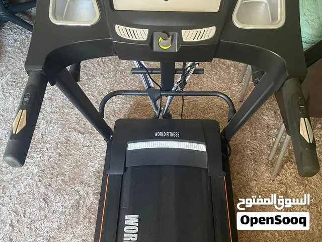 مشاية كهربائية World Fitness للبيع بحالة ممتاز