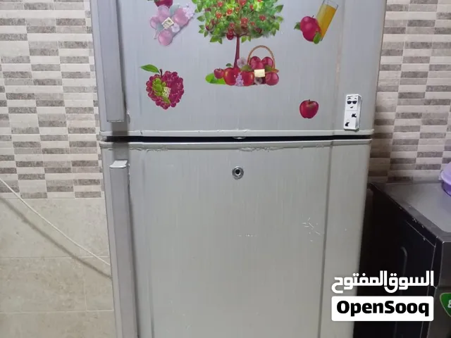 ثلاجه جينيرال ديلوكس 20قدم ممتازة شغاله ميه الميه اخت الجديدة للبيع ب 65دينار