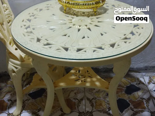 طاولة..........