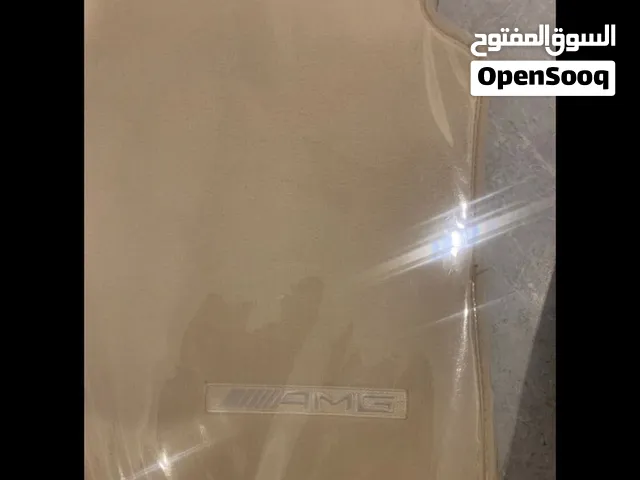 طقم دعاسات / فرشات أرضية أصلية وكالةAMG) لسيارة مرسيدس S-Class (اليخت) الفئة الحديثة.
