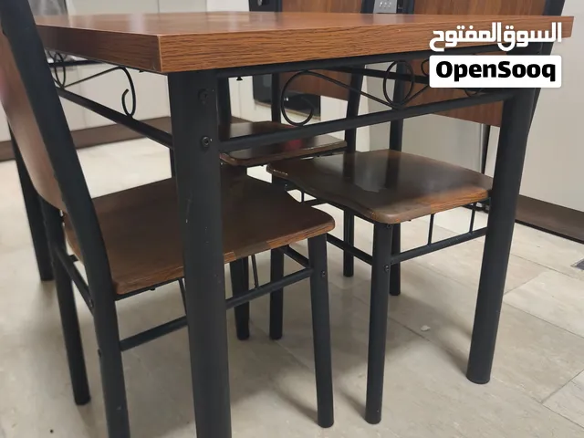 ميز طعام مع 3 كراسي