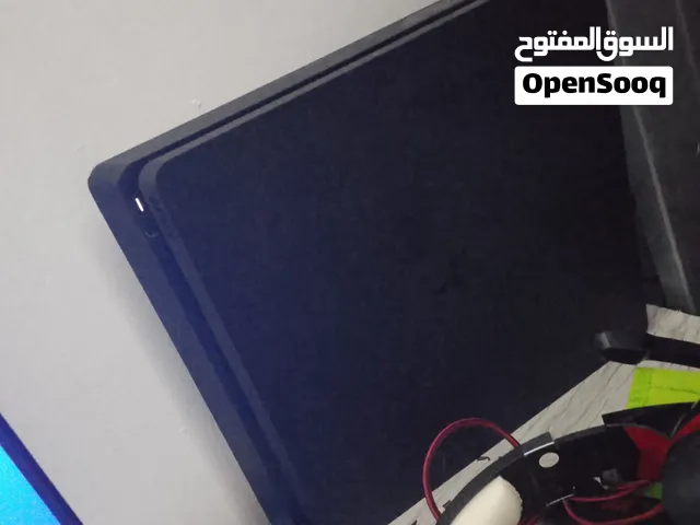 بلايستيشن 4 سلم مع يد اصليه مع سيدي فيفا 22 وسيدي كول اوف ديوتي بلاك اوبس 3