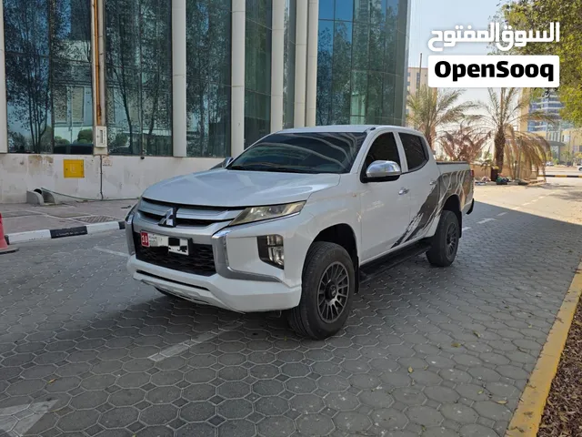 Dhs 36500/= Mitsubishi L200 4x4 2019 Gcc Manual Gear - خليجي بدون حوادث  - قير عادي