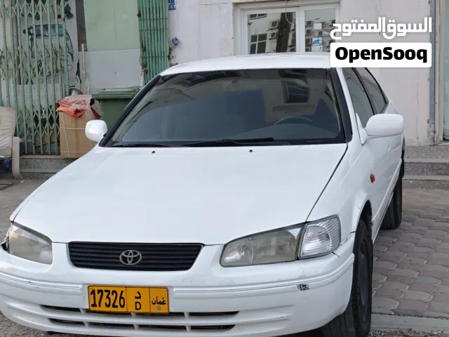 تويوتا كامري 2001 اربعه سلندر 4 خليجي جير عادي لون ابيض موجود المعبيلة