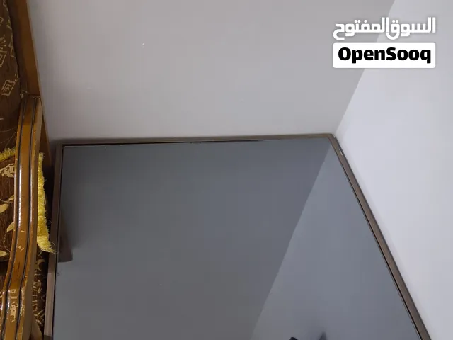طاولة وسط..