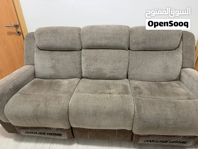 كنبتان+ كنبه فرديه هزازه  نوع lazy boy تحت الضمان في حاله ممتازه السعر 250 قابل للتفاوض
