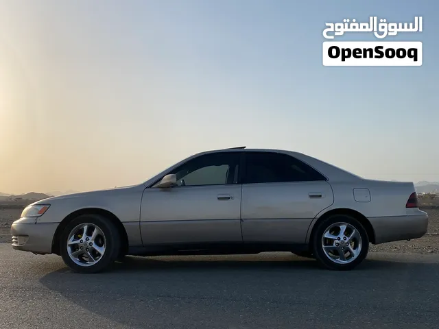 لكزس 300 اي س الموتر نضيف ماشاءالله