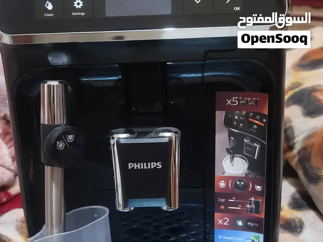 ماكينة Philips 4300 جدييده بالكرتون اوتوماتكية بالكامل كل ما تحتاجة من انواع القهوة بلمسة