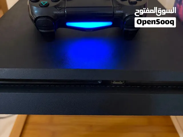 للبيع بلاستيشن 4 سليم