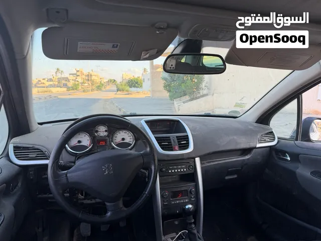 بيجو 207 عائلية للبيع سعر بعد المعاينه. مكانها زواره رقم الهاتف مستعجل ف البيع