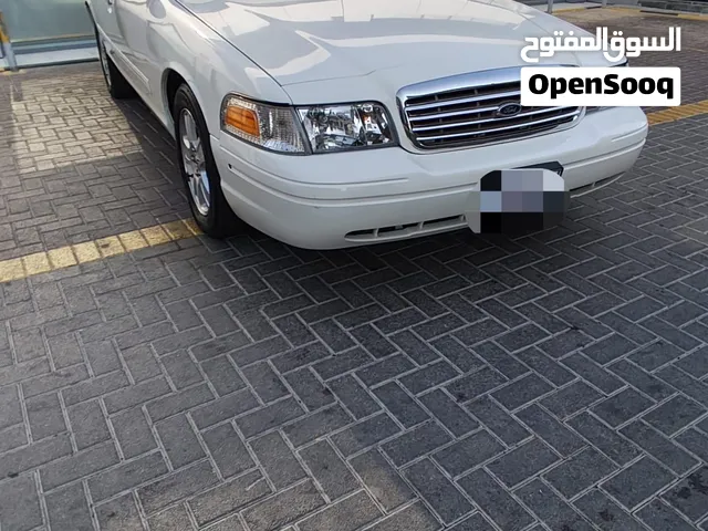 للبيع فورد كراون فكتوريا 2011 خليجي بحريني