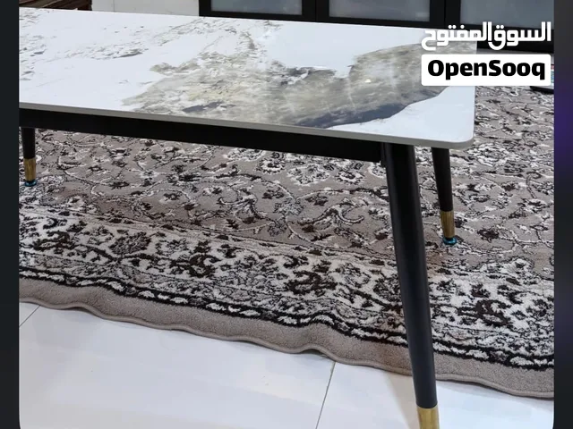 طاولة وسط مستطيله