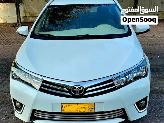 toyota corolla 2015 very neat