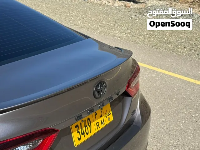 تيوتا كامري 2022. Se فل الفل