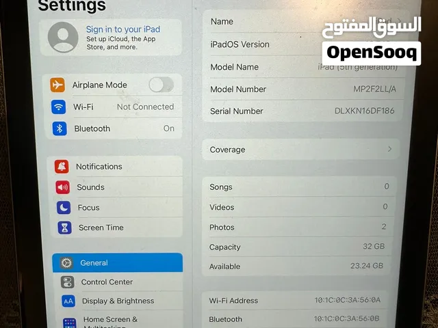 Apple iPad 5 32 GB in Hawally