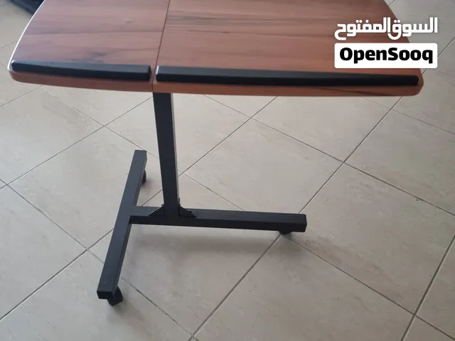 طاولة لابتوب