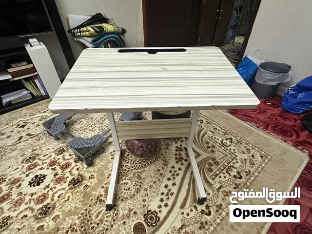 طاولة للدراسة