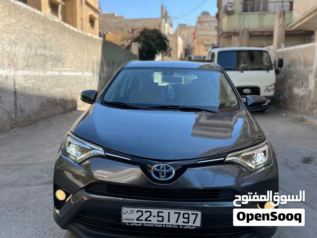 Used Toyota RAV 4 in Zarqa