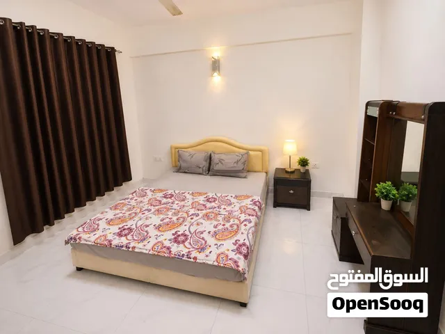 للايجار بالخوير مباشر على شارع المها بجوار وقت الشاى غرف مفروشه وسراير شيرينج وشقق فاضى و مفروش