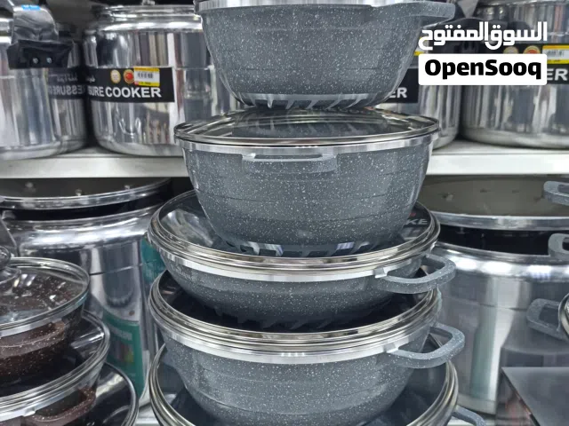 طقم أواني جرانيت أصلي و بسعر أقل من السوق يوجد ضمان لجودة الأواني و بإذن الله راح يكدن معك سنوات