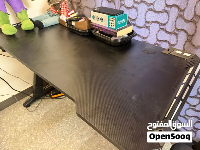 طاولة و كرسي للبيع