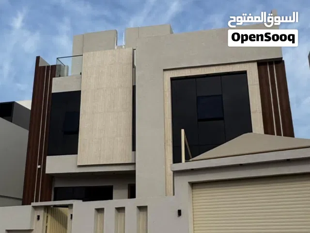 فيلا فاخرة للبيع في الخوض السابعه مسقط