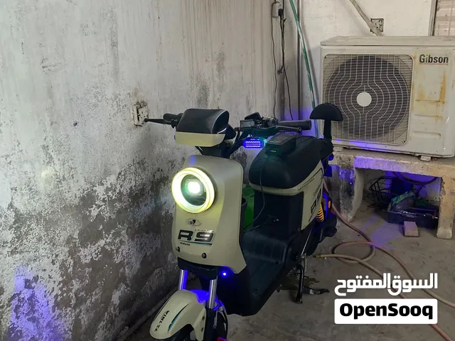 R9للبيع او مراوس لون(اسود-احمر) للتواصل على خاص