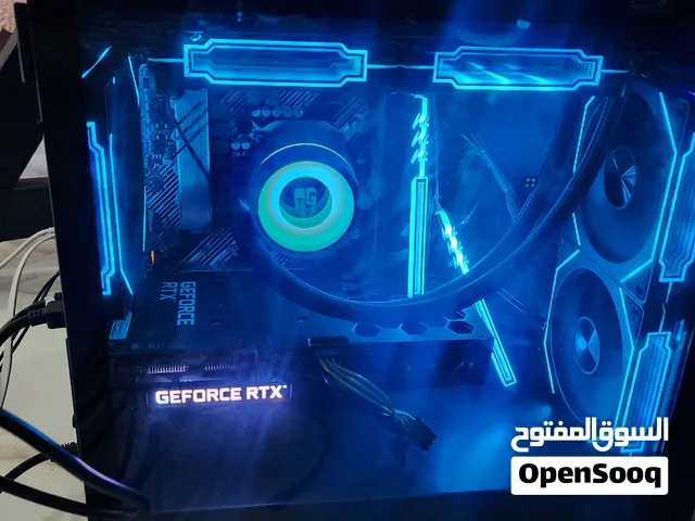 للبيع بي سي pc مع طاوله وشاشتين وملحقاته كامله