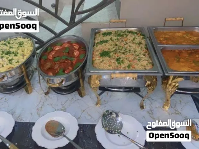 اواني بوفيه للاجار اليومي 6 صحون  (4 ساده + 2 مقسم) ويشيل 8 أصناف من الوجبات الطقم كامل ب 20 ريال