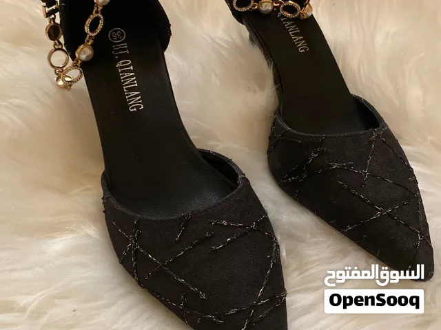 كعب انيق وجميل