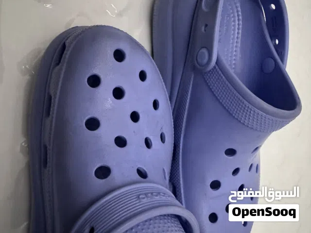 42 lavender platform CROCS