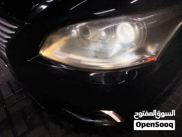 Used Lexus LS in Sharjah