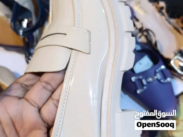 شلعه احذيه جديده 80 زوج بسعر مناسب