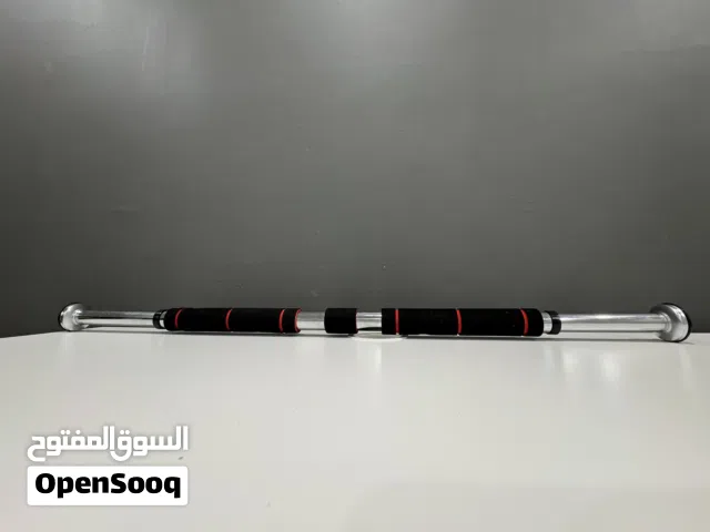 عقلة باب رياضية منزلية Pull Up Bar مقابض إسفنجية تمنع الانزلاق وتحمي اليد.التوصيل برسوم (بدون ارجاع)