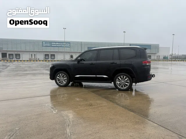SUV Toyota in Muscat