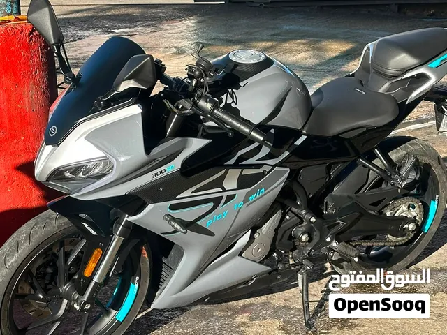 Cfmoto 300sr 2024 ترخيص 2023 ماشي 4000 كيلو فقط الماتور بحالة الوكالة سعر البيع ,38,000 شيكل
