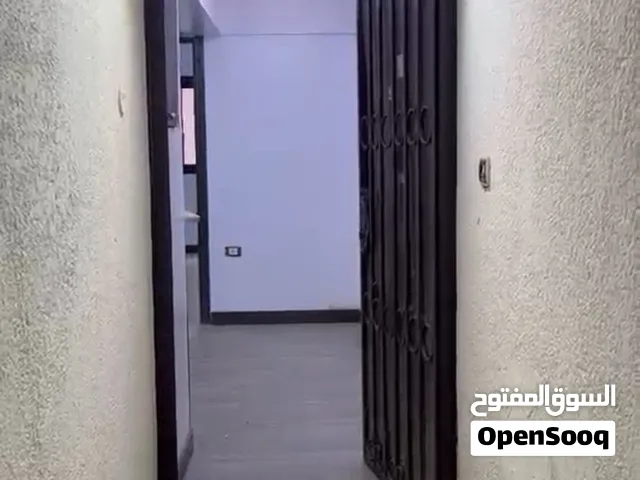 مكتب إداري للبيع في 6 أكتوبر الحصري فوق جاد المساحه 160 متر الدور ال تاني تشطيب كامل