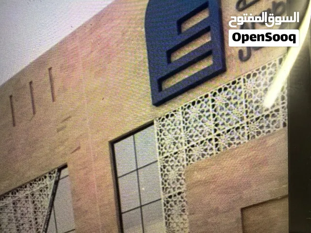 للاستثمار أرض في موقع مميز