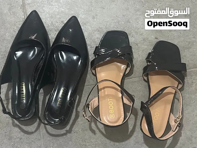 صنادل شبه جديد بسعر معقول